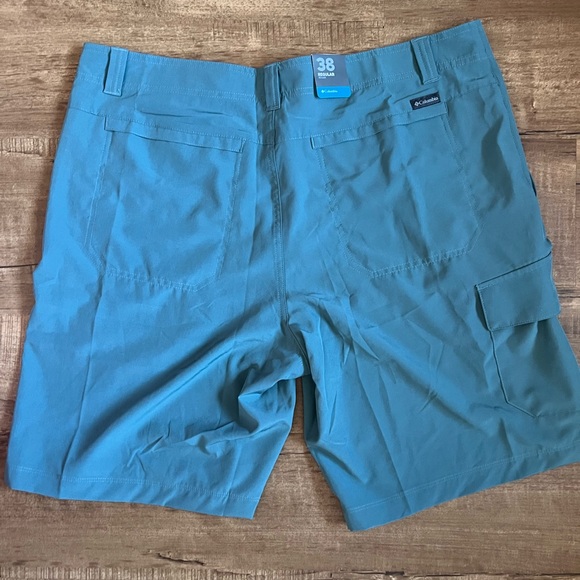 Columbia Omni Shade shorts size 38 - Picture 4 of 4